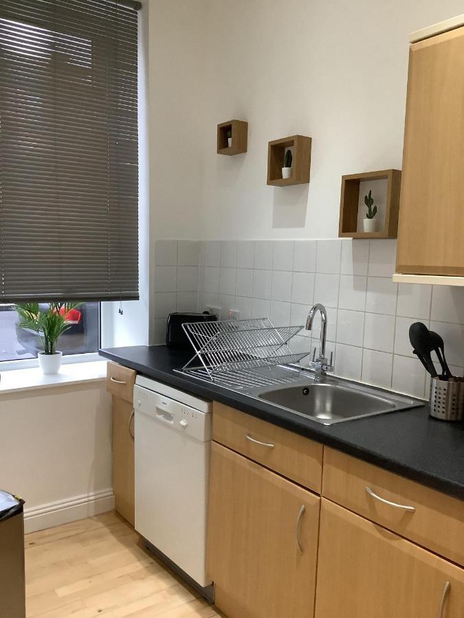 Ground Floor Apartment With Garden Glasgow Exterior foto